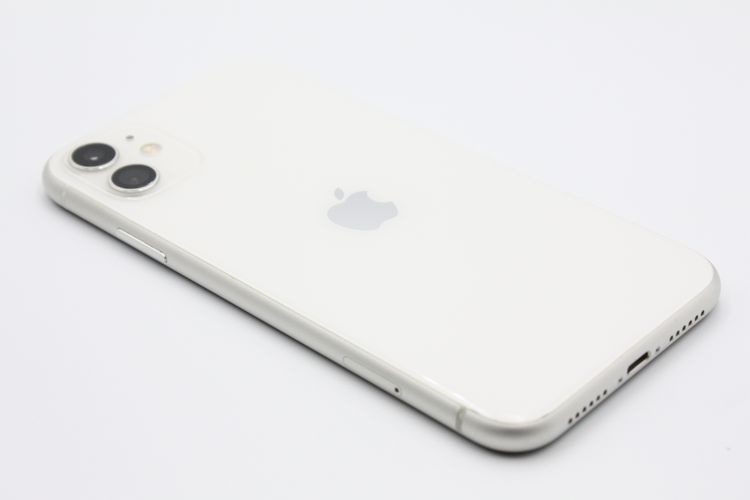 �������ò� iPhone11 64GB SIM���å�����Ѥ� �ۥ磻�� B���