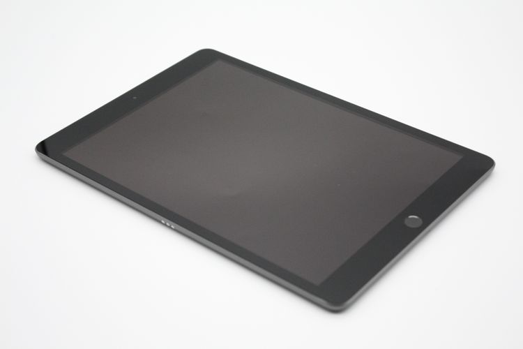 �������ò� iPad ��8���� 32GB Wi-Fi��ǥ� ���ڡ������쥤 B���