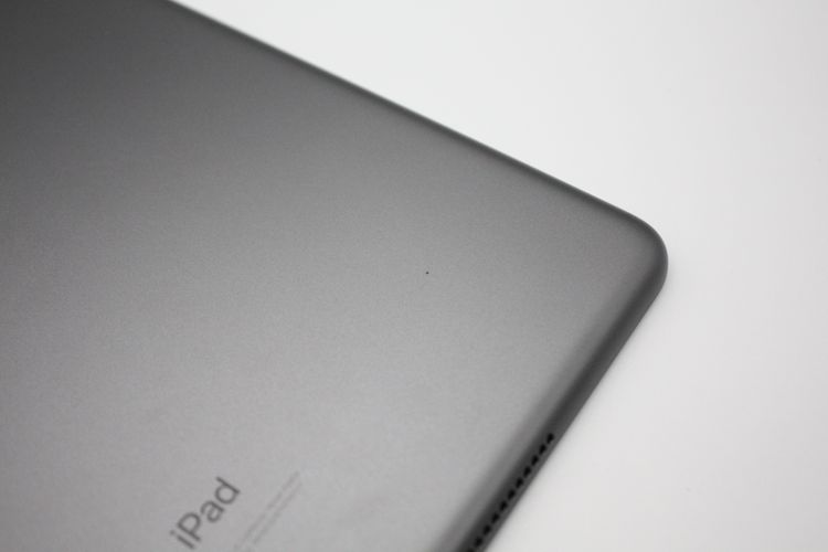iPad ��9���� 64GB Wi-Fi + Cellular��ǥ� ���ڡ������쥤 B���