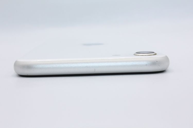 �������ò� iPhoneSE ��2���� 64GB �ۥ磻�� SIM���å�����Ѥ� B���