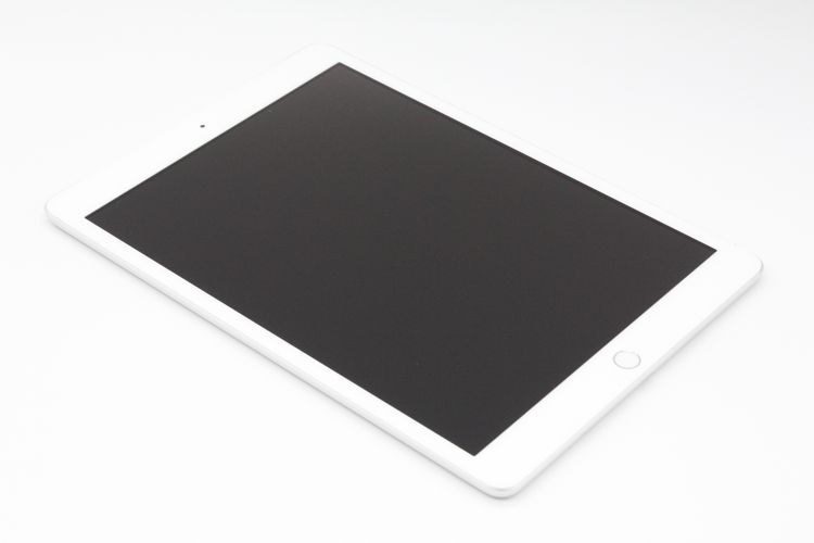 iPad ��7���� Wi-Fi+Cellular 32GB SIM�ե꡼ ����С� C���