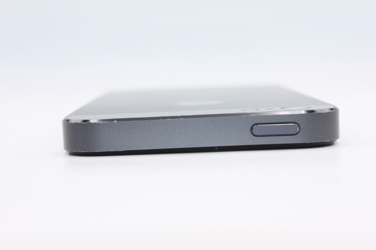 �������ò� iPhone5 16GB au �֥�å������졼�� C���