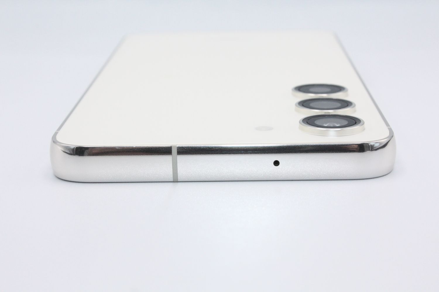 Y600 au SIM フリーGalaxy S23 256GB SCG19 au版Galaxy S23 SCG19のスペック解説！対応バンド、au版の違いも