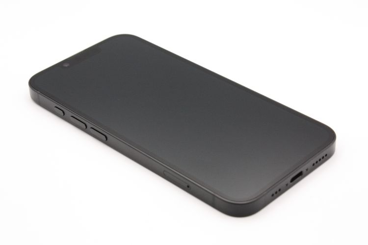 ���� �Хåƥ꡼�����ɹ�(100%) iPhone16e 128GB �֥�å� A���