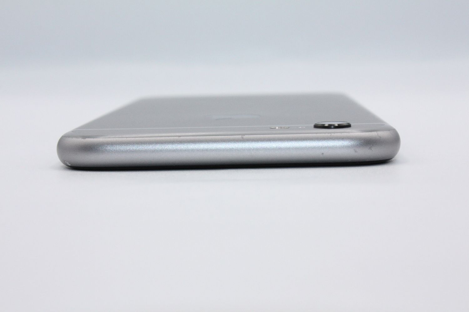 ムスビー｜iPhone6s 16GB SIMロック解除済み スペースグレイ Cランク