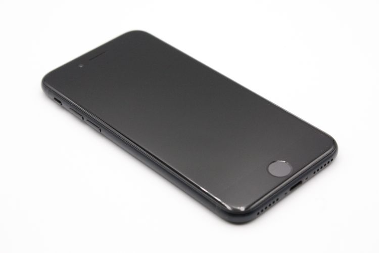 iPhoneSE ��3���� 64GB SIM�ե꡼ �ߥåɥʥ��� B���