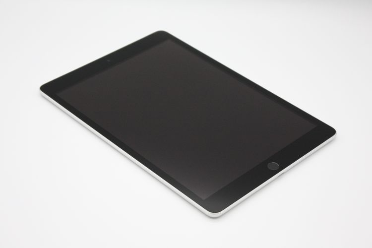 iPad ��9���� 64GB Wi-Fi + Cellular��ǥ� ����С� B���