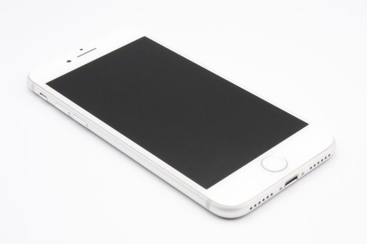 �������ò� iPhone8 64GB SIM���å�����Ѥ� ����С� C���