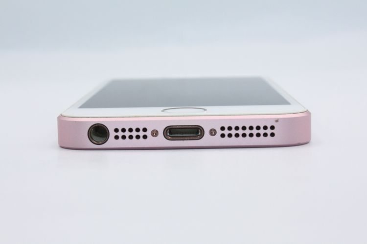 �������ò� iPhoneSE ��1���� 16GB SIM���å�����Ѥ� ������������� B���