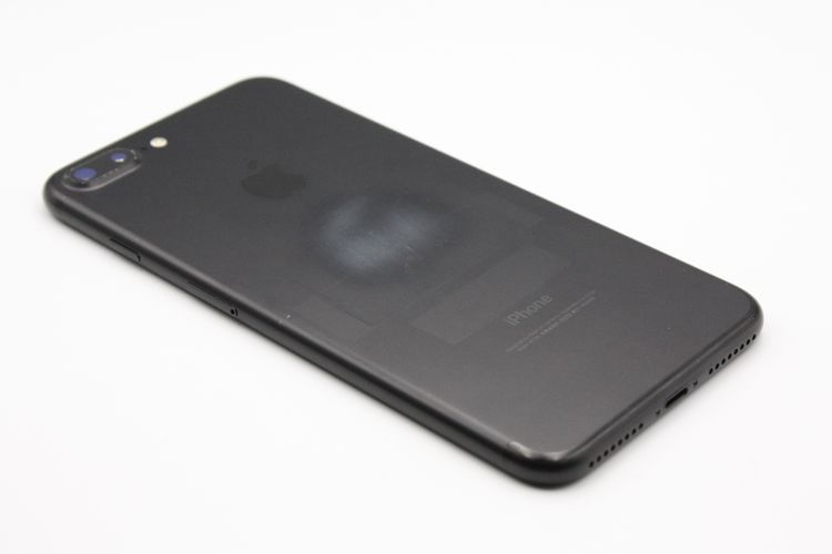 �������ò� iPhone7Plus 32GB SIM���å�����Ѥ� �֥�å� C���
