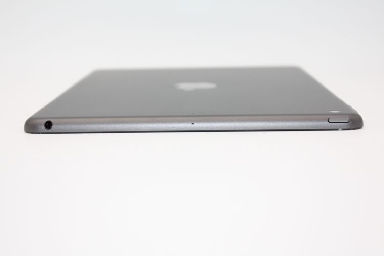 �������ò� iPad ��8���� 32GB Wi-Fi��ǥ� ���ڡ������쥤 B���