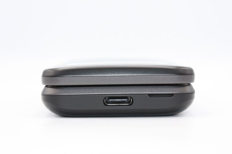���� GRATINA KYF39 �֥�å� SIM���å�����Ѥ� A���