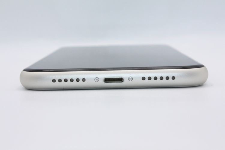 ���� iPhone11 64GB SIM���å�����Ѥ� �ۥ磻�� A���