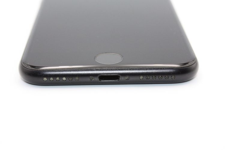 �������ò� ���� iPhoneSE ��2���� 64GB �֥�å� SIM���å�����Ѥ�