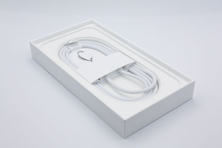 ���� �������ò� �Хåƥ꡼�����ɹ�(100%) iPhone16e 128GB �֥�å� A���