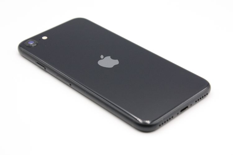 iPhoneSE ��3���� 64GB SIM�ե꡼ �ߥåɥʥ��� C���