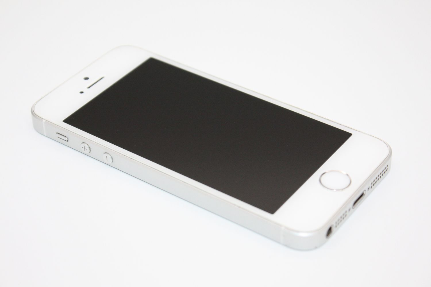 iPhone SE 1世代 16GB SIMフリー Apple iPhone SE (第1世代) 16GB SIMフリー [ゴールド] 価格比較