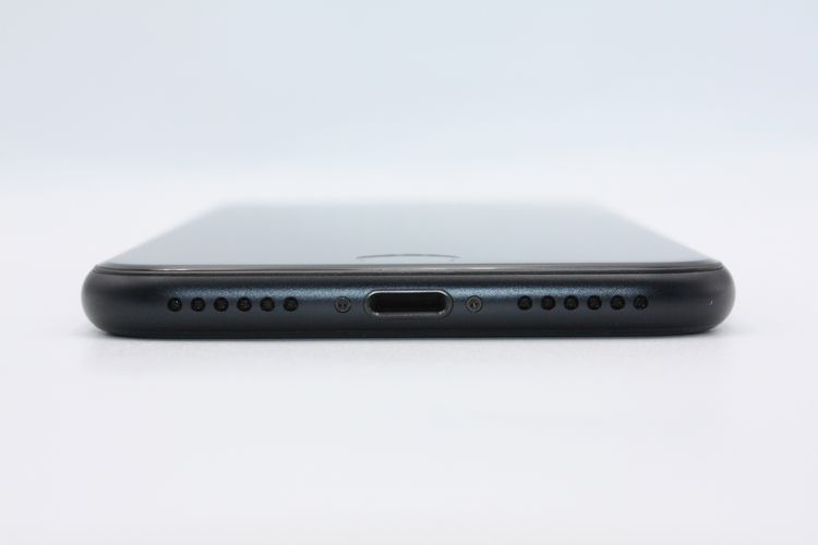 ���� ��°�ʴ��� iPhoneSE ��3���� 64GB SIM�ե꡼ �ߥåɥʥ��� A���