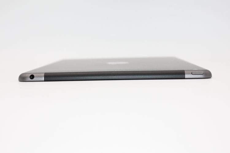 iPad ��9���� 64GB Wi-Fi + Cellular��ǥ� ���ڡ������쥤 B���