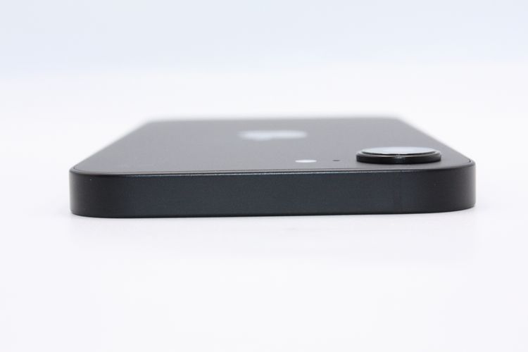 ���� �Хåƥ꡼�����ɹ�(100%) iPhone16e 128GB �֥�å� A���