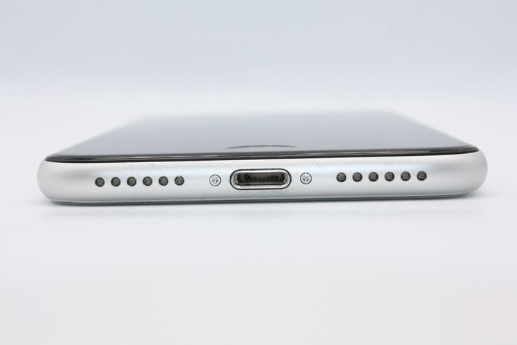 ���� �Хåƥ꡼�����ɹ�(96��) iPhoneSE ��2���� 64GB �ۥ磻�� A���