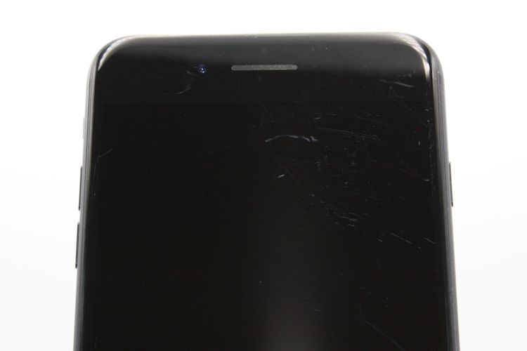 �������ò� iPhone7Plus 32GB SIM���å�����Ѥ� �֥�å� C���