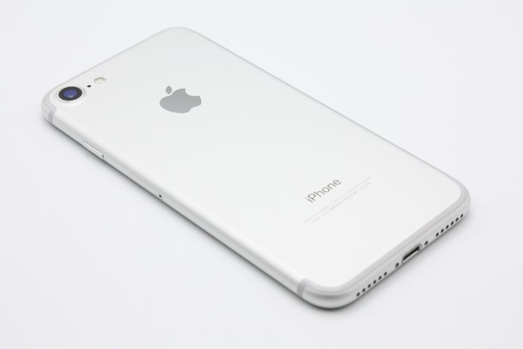 iPhone7 32GB SIM���å�����Ѥ� ����С� B���