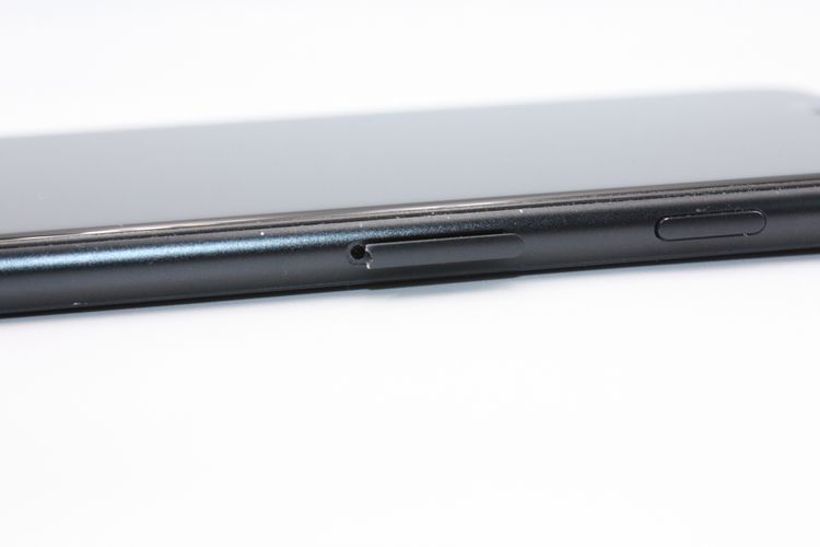 �������ò� iPhoneSE ��3���� 64GB SIM�ե꡼ �ߥåɥʥ��� C���