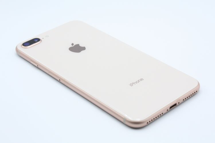 �������ò� �Хåƥ꡼�����ɹ�(99%) iPhone8Plus 64GB ������� B���