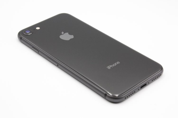 iPhone8 64GB SIM���å�����Ѥ� ���ڡ������쥤 C���