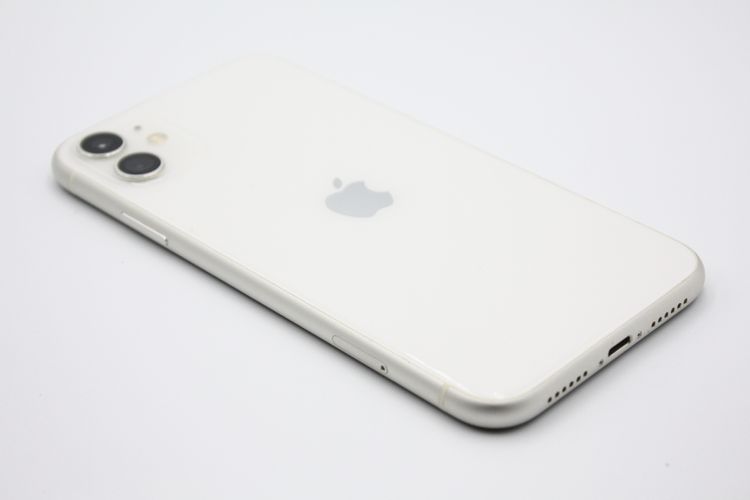 �������ò� iPhone11 64GB SIM���å�����Ѥ� �ۥ磻�� B���