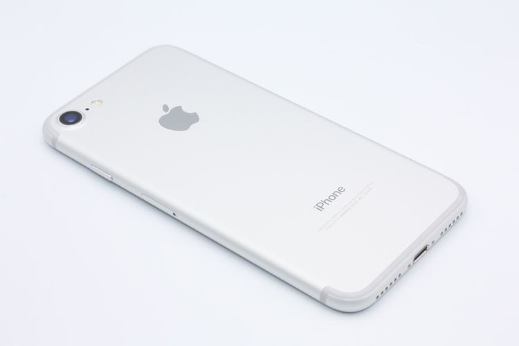 iPhone7 32GB SIMåѤ С A