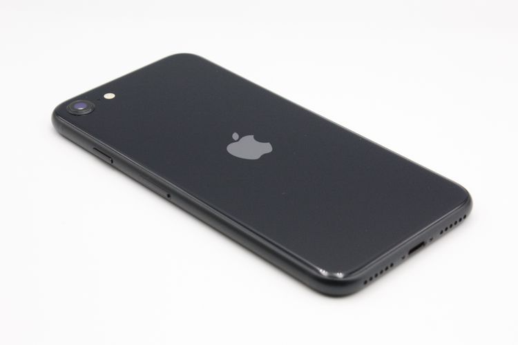 �Хåƥ꡼�����ɹ�(98%) iPhoneSE ��3���� 64GB �ߥåɥʥ��� B���