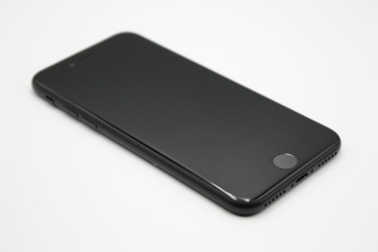 iPhoneSE ��2���� 64GB �֥�å� SIM���å�����Ѥ� B���