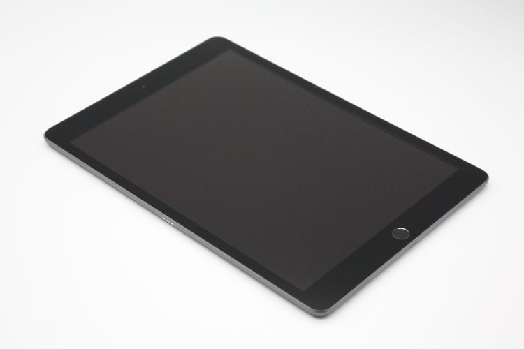 iPad ��7���� Wi-Fi+Cellular 32GB ���ڡ������쥤 B���
