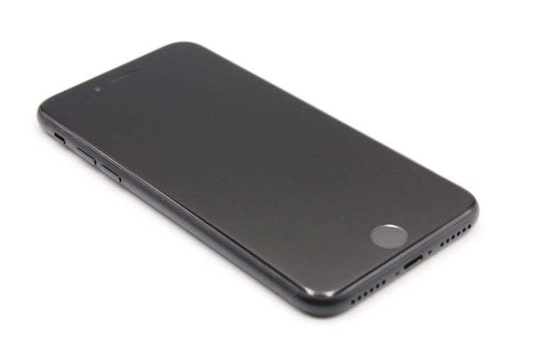 iPhoneSE ��3���� 64GB SIM�ե꡼ �ߥåɥʥ��� C���