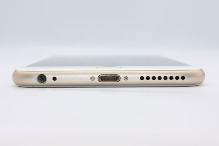 �������ò� iPhone6sPlus 16GB ������� SIM���å�����Ѥ� C���