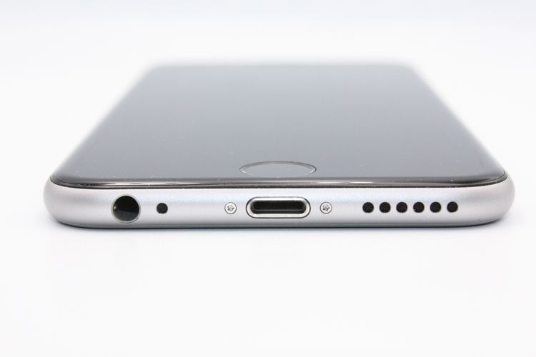 �Хåƥ꡼�����ɹ�(97��) iPhone6 16GB ���ڡ������쥤 au A���