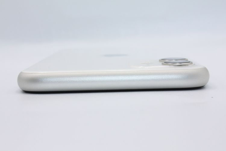 �������ò� iPhone11 64GB SIM���å�����Ѥ� �ۥ磻�� B���