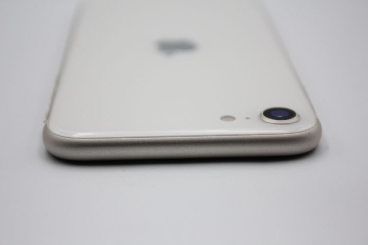����Ʊ���ʥХåƥ꡼�����ɹ�(98%) iPhoneSE ��3���� 64GB SIM�ե꡼