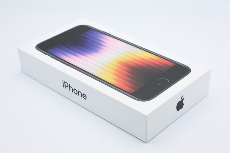 iPhoneSE ��3���� 64GB SIM�ե꡼ �ߥåɥʥ��� C���