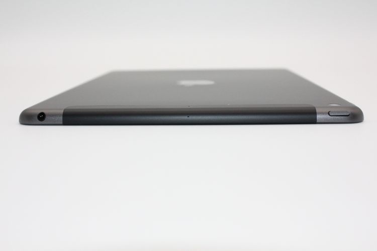���� iPad ��9���� 64GB Wi-Fi + Cellular��ǥ� ���ڡ������쥤 A���
