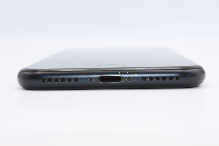 iPhoneSE ��3���� 64GB SIM�ե꡼ �ߥåɥʥ��� C���
