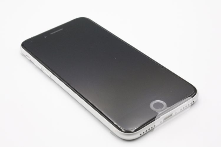 ����̤������ �Хåƥ꡼�����ɹ�(100%) iPhoneSE ��2���� 64GB