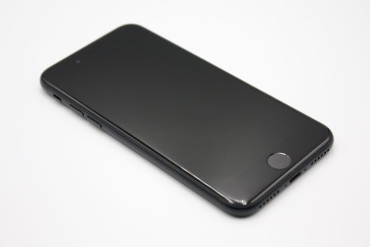 �Хåƥ꡼�����ɹ�(100��) iPhoneSE ��3���� 64GB SIM�ե꡼ B���