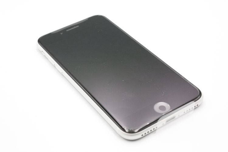 ����̤������ �Хåƥ꡼�����ɹ�(100%) iPhoneSE ��2���� 64GB �ۥ磻��