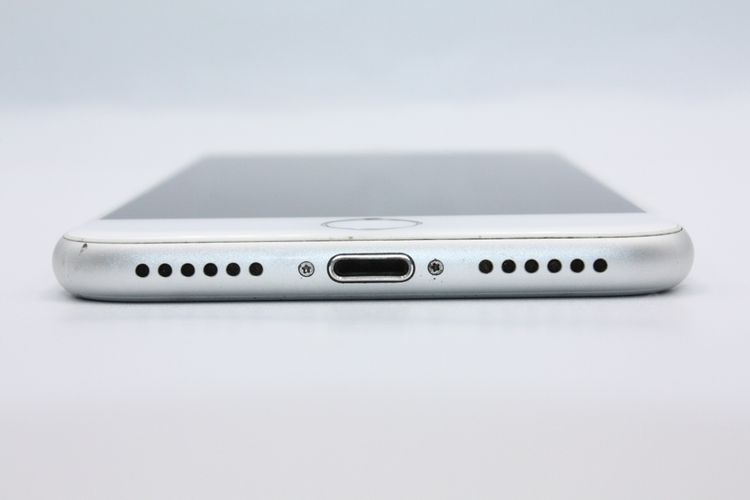 iPhone7 32GB SIMåѤ С B