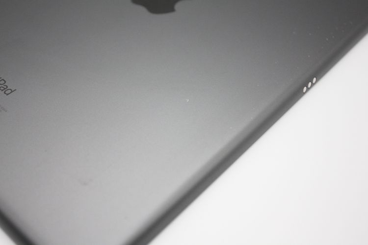 iPad ��9���� 64GB Wi-Fi + Cellular��ǥ� ���ڡ������쥤 B���