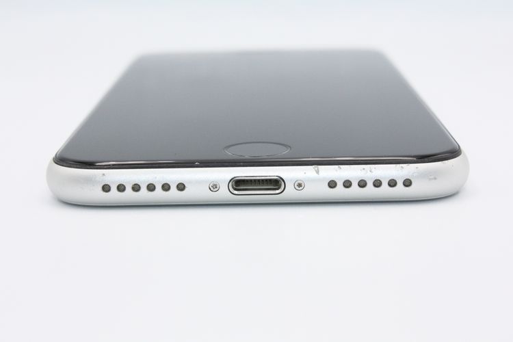 �������ò� iPhoneSE ��2���� 64GB �ۥ磻�� SIM���å�����Ѥ� B���