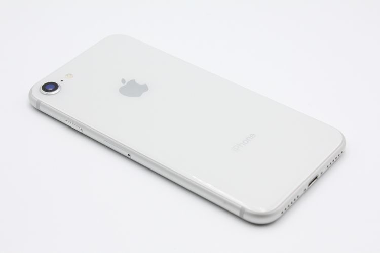 �������ò� iPhone8 64GB SIM���å�����Ѥ� ����С� B���